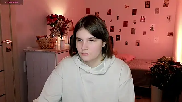 Ruyjin Choi online show from 04-22-26, 12:34