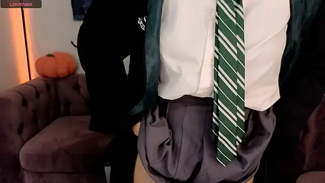 Ruyjin Choi online show from 10-28-25, 11:20