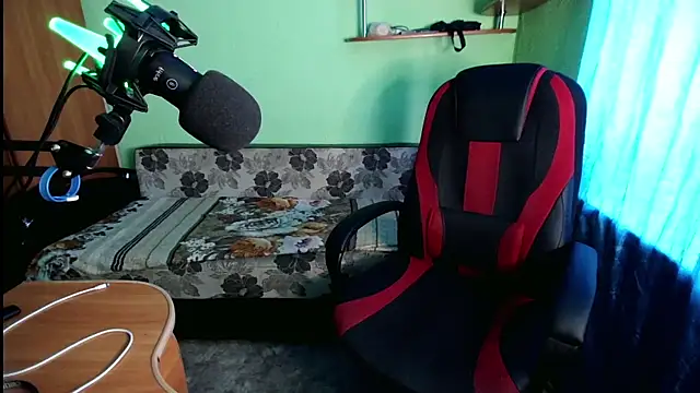 fameboyboo online show from 11-24-25, 07:30