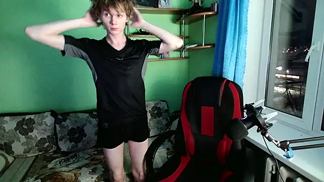 fameboyboo online show from 12-18-25, 02:43