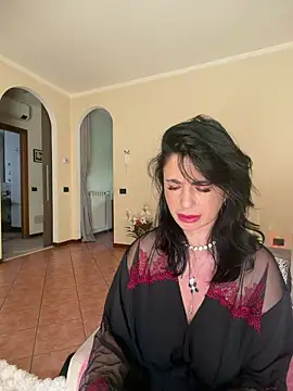 Snapshot of MichelleCara chatting on 04-23-26, 01:02 MichelleCara online show from 04-23-26, 01:02