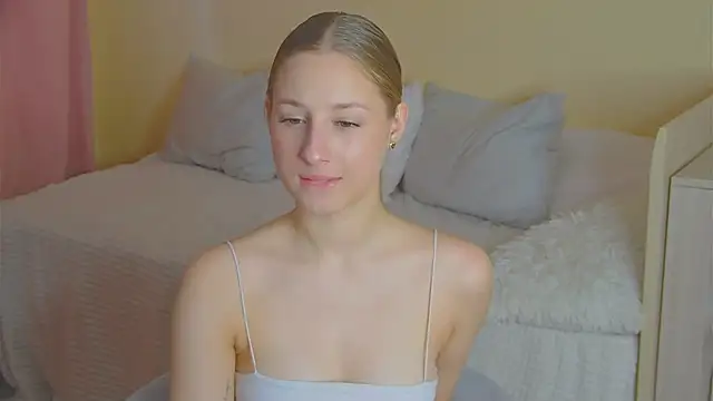 BritneyCruze online show from 10-27-25, 09:21