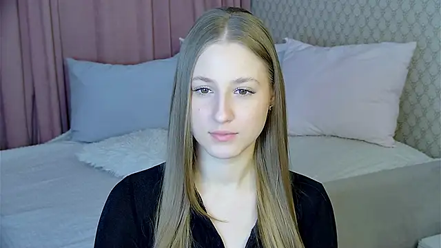 Snapshot of BritneyCruze chatting on 02-13-25, 08:48 BritneyCruze online show from 02-13-25, 08:48