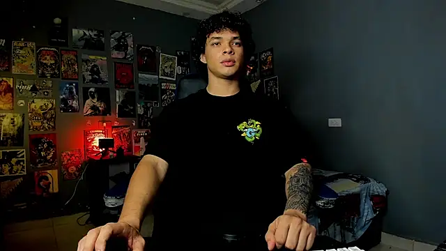 Snapshot of soy_ian_ chatting on 03-23-25, 03:32 soy ian online show from 03-23-25, 03:32