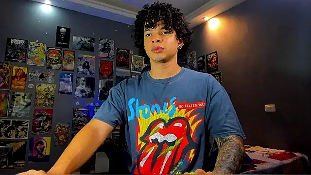 Snapshot of soy_ian_ chatting on 09-29-25, 02:23 soy ian online show from 09-29-25, 02:23