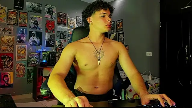 Snapshot of soy_ian_ chatting on 12-03-24, 12:30 soy ian online show from 12-03-24, 12:30