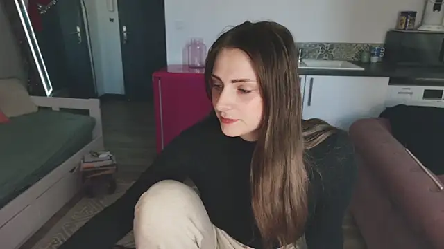 Snapshot of ce_leste__ chatting on 10-02-25, 03:15 ce leste online show from 10-02-25, 03:15