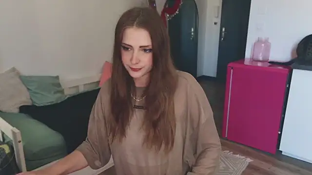 Snapshot of ce_leste__ chatting on 10-17-25, 01:35 ce leste online show from 10-17-25, 01:35