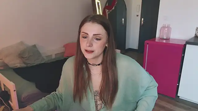 Snapshot of ce_leste__ chatting on 10-08-25, 11:23 ce leste online show from 10-08-25, 11:23