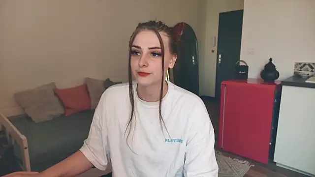 Snapshot of ce_leste__ chatting on 02-04-26, 12:22 ce leste online show from 02-04-26, 12:22