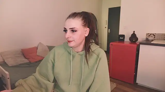 Snapshot of ce_leste__ chatting on 01-31-26, 08:29 ce leste online show from 01-31-26, 08:29