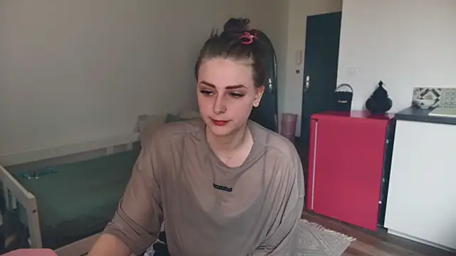 Snapshot of ce_leste__ chatting on 01-17-26, 10:41 ce leste online show from 01-17-26, 10:41