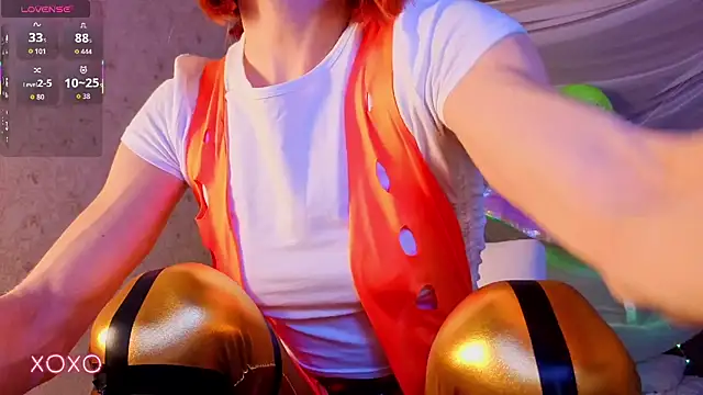 Soo dreamy online show from 10-31-25, 01:35