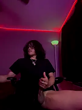 Snapshot of plutomf chatting on 11-18-25, 12:59 plutomf online show from 11-18-25, 12:59