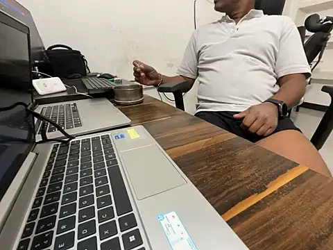 real meet girl finding in online show from 10-13-25, 07:21