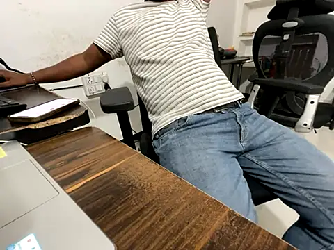 real meet girl finding in online show from 10-23-25, 10:03