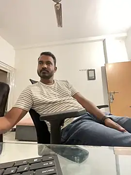 real meet girl finding in online show from 12-10-24, 11:32