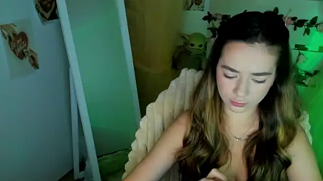 Snapshot of Bella_XO chatting on 06-24-26, 06:23 Bella XO online show from 06-24-26, 06:23