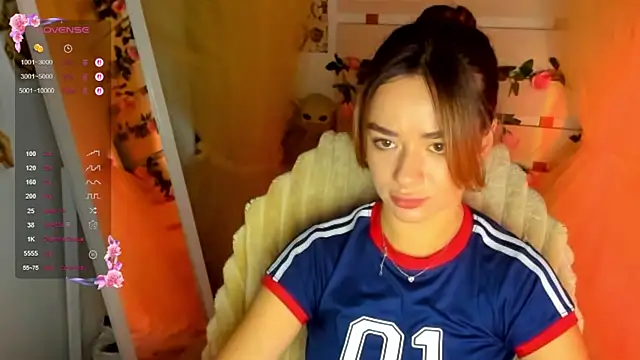 Snapshot of Bella_XO chatting on 07-13-26, 06:24 Bella XO online show from 07-13-26, 06:24