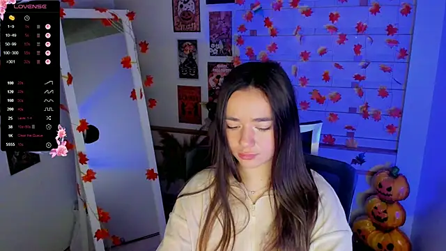 Bella XO online show from 10-30-25, 08:01