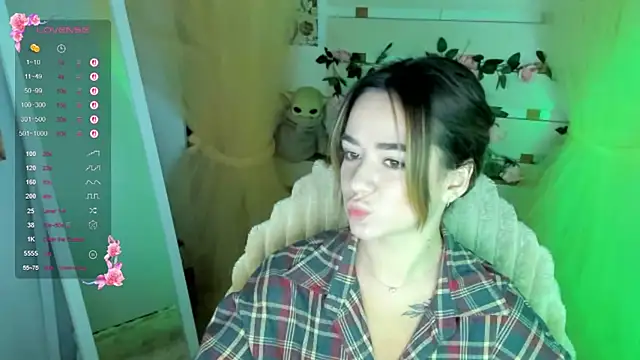 Snapshot of Bella_XO chatting on 07-10-26, 06:35 Bella XO online show from 07-10-26, 06:35