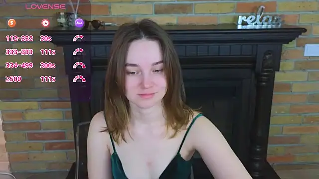Snapshot of Ellie_Sunset chatting on 04-20-26, 07:11 Ellie Sunset online show from 04-20-26, 07:11
