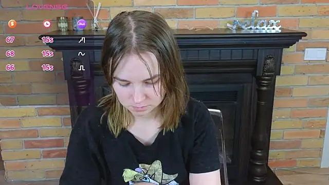 Snapshot of Ellie_Sunset chatting on 06-09-26, 01:23 Ellie Sunset online show from 06-09-26, 01:23
