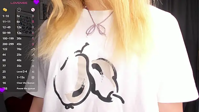 OdetteHarwick online show from 11-15-25, 05:44