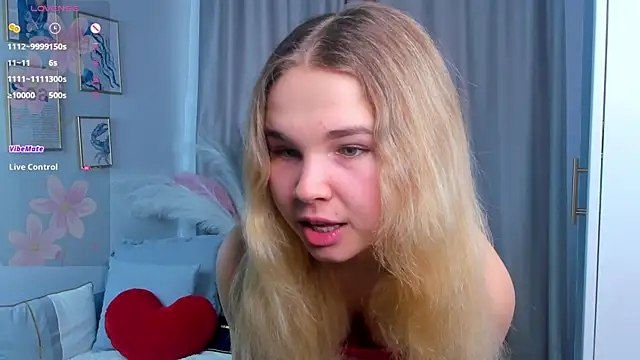 OdetteHarwick online show from 10-24-25, 07:40