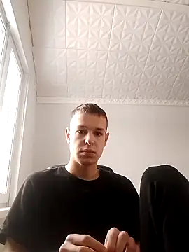 pretty roman online show from 02-11-25, 10:36