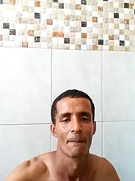 Snapshot of morenogato100 chatting on 09-20-25, 03:17 morenogato100 online show from 09-20-25, 03:17