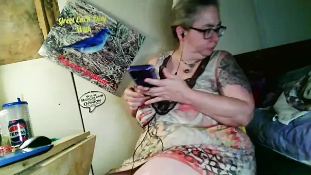 GraceHenderson online show from 12-22-25, 04:23