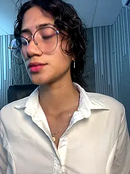 KaitlynLoveCam online show from 11-17-25, 10:14