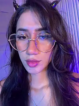 Snapshot of KaitlynLoveCam chatting on 05-28-26, 10:48 KaitlynLoveCam online show from 05-28-26, 10:48