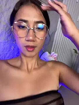 KaitlynLoveCam online show from 04-11-26, 10:02