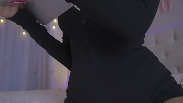 Snapshot of yumisunn chatting on 02-10-26, 01:15 yumisunn online show from 02-10-26, 01:15