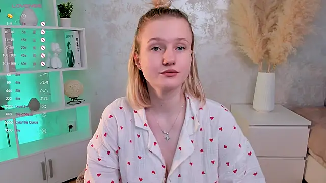 MaydaFoulk online show from 03-03-25, 05:16