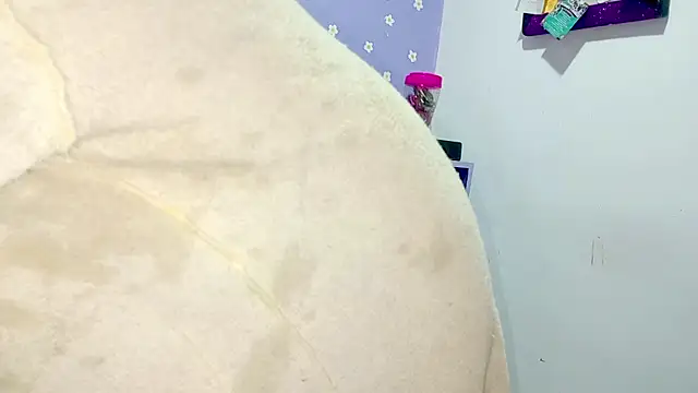 PetiteIvoryQueen19 online show from 07-19-26, 05:05