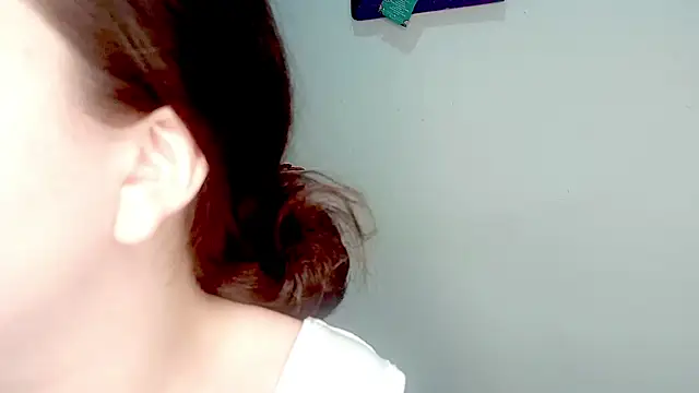 Snapshot of PetiteIvoryQueen19 chatting on 05-05-26, 04:04 PetiteIvoryQueen19 online show from 05-05-26, 04:04
