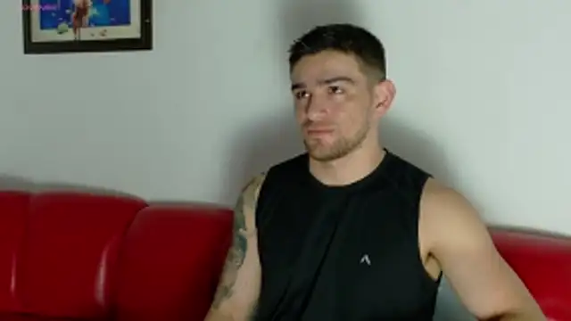 Snapshot of Sexy_Alejandro_ chatting on 05-29-26, 12:11 Sexy Alejandro online show from 05-29-26, 12:11