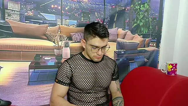 Snapshot of Sexy_Alejandro_ chatting on 03-15-25, 11:19 Sexy Alejandro online show from 03-15-25, 11:19