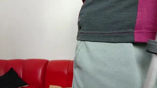 Snapshot of Sexy_Alejandro_ chatting on 10-01-25, 06:29 Sexy Alejandro online show from 10-01-25, 06:29