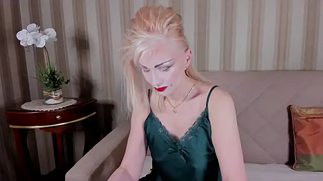 Rita Farel online show from 12-15-25, 09:53