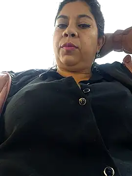 Laura-Hernandez online show from 02-04-26, 03:40