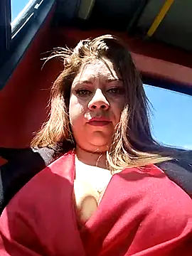 Snapshot of Laura-Hernandez chatting on 02-19-25, 03:16 Laura-Hernandez online show from 02-19-25, 03:16