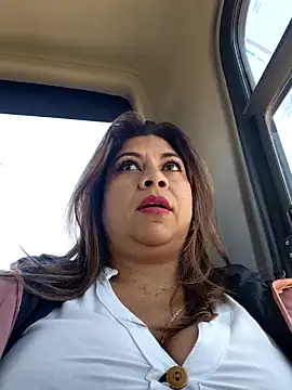 Laura-Hernandez online show from 02-27-26, 03:12