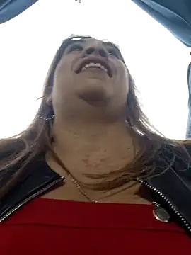 Laura-Hernandez online show from 03-25-26, 02:27