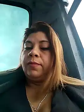 Snapshot of Laura-Hernandez chatting on 02-07-25, 01:22 Laura-Hernandez online show from 02-07-25, 01:22