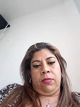 Laura-Hernandez online show from 07-17-26, 09:01