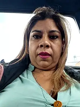 Laura-Hernandez online show from 01-16-26, 02:43